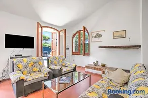 Villa Janela Escape & Retreat, 30m from the Beach - Happy Rentals - Image 5