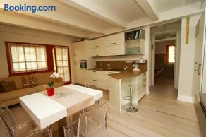 Home White - Image 1