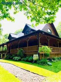 Rideau Lakes Rustic Chalet in Relaxing Natural Setting - Image 1