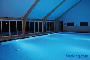 RockPools 5 Star on Retallack Resort - Image 3
