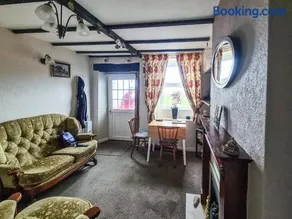 Cosy Cottage - Image 2