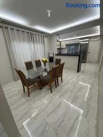 Casa de 4 Quartos - 2 suites - Image 1