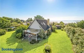 2 Bedroom Cozy Home In Egå - Image 1
