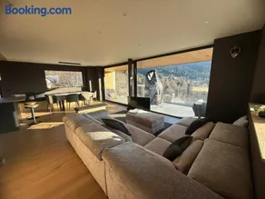 Glam Haus - Image 3