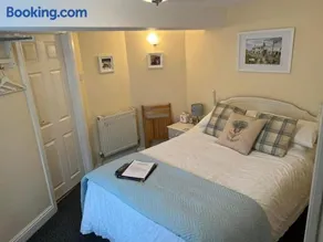 Dunscar Farm Bed & Breakfast - Image 5
