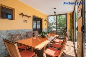 Luxuriöse und geräumige \"Villa María\" mit Terrasse, Pool, Meerblick und WLAN - Image 3