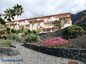 "The terrace on the sea" Sea View Apartment with Terrace, Parking, AC, 20m from the Beach, Just Refurbished - Image 2