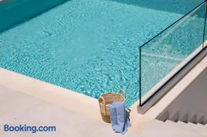 Villa Dimitris - The House & The Suite - Image 4