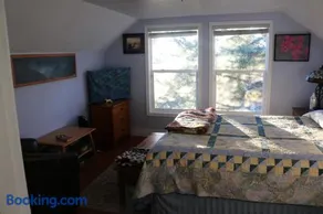 Sunshine House Bed and Breakfast - Image 2