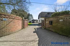 Pet-Friendly One-Bedroom Little Yeldham - Image 2