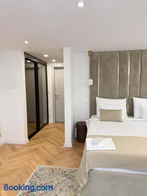 The Elysium Rooms - Image 3