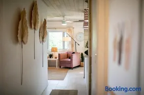 The Flamingo House - Image 3