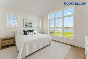 Bay Dreaming - Image 2