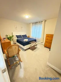 Private 3br & basement 3bth near Trail golf & Lake - Image 3