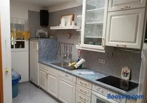 Alte Backstube mit 3 Ferienwohnungen eingerichtet fur Monteure und Firmen - Image 1