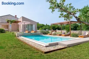 Holiday Home Vila Marten - Image 1