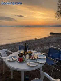 Vikos Beach Apartments - Image 3