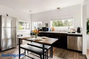 5319 S Moore St, Seattle, Washington - Image 3