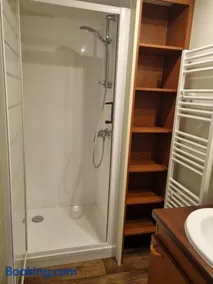 Mobil-home au sein d'une écurie - Image 2