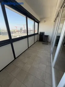 Spacious apartment in Geneva - Image 1