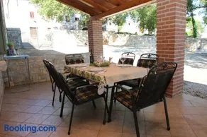 Holiday Home Vinkovic - Image 1