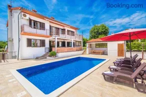 Villa Dean, a charming and pet-friendly Villa close to the beach - Image 1