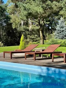 Domek LAVENDA z widokiem na rzekę - Basen, Jacuzzi, Sauna - Magiczny ogród - 0,5ha prywatnej przestrzeni - Image 2