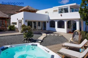 Villa Palacio and Yurt - 2 Pools - Hot Tub - Fantastic Sea Views - Image 2