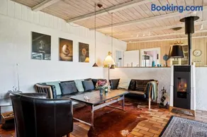 Spacious Activity Holiday Home On A Private Plot Ideal For Families And Friends - Image 5