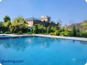 Corbett Mid Forest House - Near Dabka River - Image 2