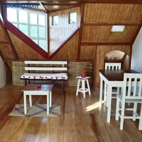 Habitación doble con baño y vista a la montaña - Image 4
