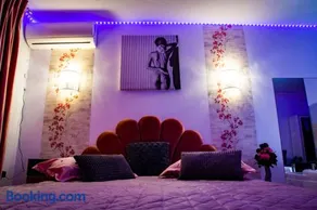 Pink Boutique - Image 4