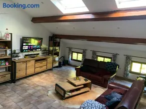 Sofiya Apartment - Image 1