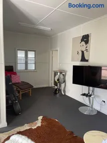 Mt Emlyn Farm Cottage - Image 3