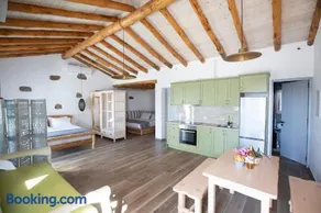 Erifi Luxury Suites - Image 3