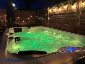 L'instant Bohème -4 personnes Jacuzzi et plages à 15 minutes - Image 2