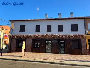 Estudio Puertas del Orbigo - Image 2