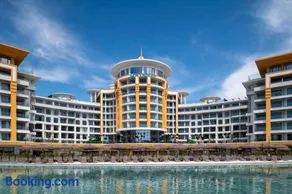 Azura World Hotel - Image 1