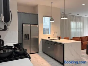 Houston House Downtown Stays - Image 3