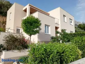 Apartment Dandelion - Image 1