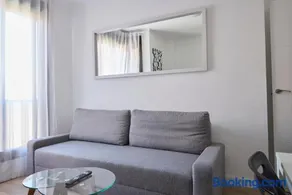 Apartamento moderno en Barajas - Image 1