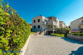 Apartment Miljas - Image 2