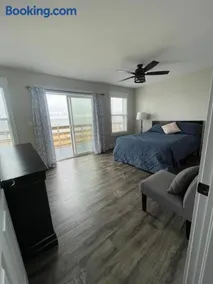 Oceanfront Cottage w/ Upper Balcony View - Image 3
