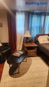 Comfortable home away from home - Image 3