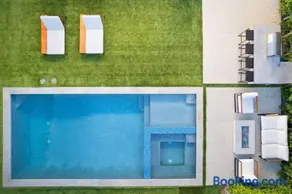 The Artezen Villa by Stay Awhile Villas - Image 1