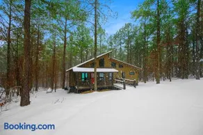 Get Your Laugh On at Laf-a-Lot Cabin - Image 4