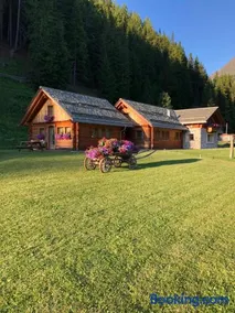 Alpine Chalet - Image 4
