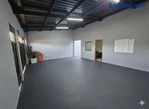 Baza um lugar perfeito para descansar, piscina aquecida, ar condicionado, garagem coberta e etc - Image 3