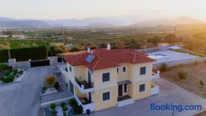 Βίλλα Πηνελόπη με πισίνα σε ιδιωτικό λόφο με θέα - Image 1