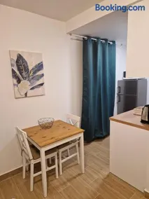 Nada Seaside Apartments Pirovac - Image 3